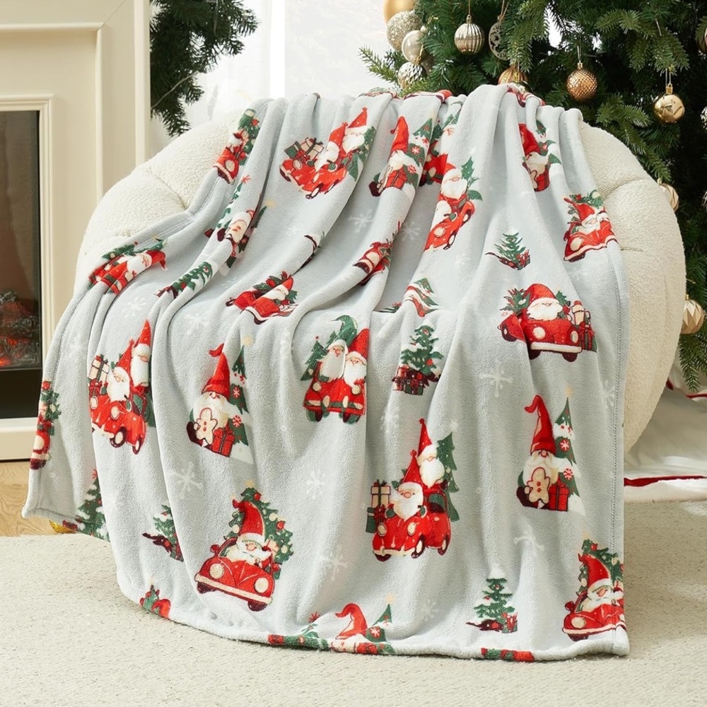 Gnome Holiday Throw Blanket